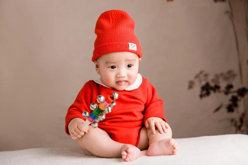 广州借卵试管代怀包男孩宝宝什么时候可以坐